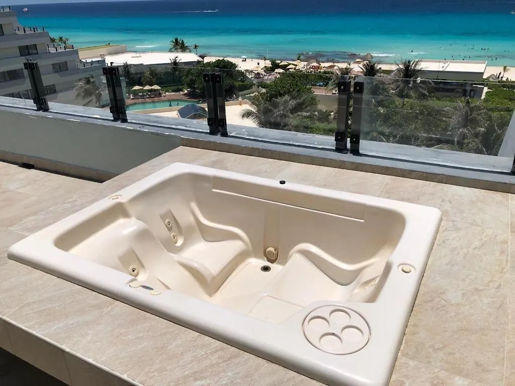 Holiday home Fabulous Oceanview Suite With Private Plunge Pool Plus Access To Beach&Pools Cancun